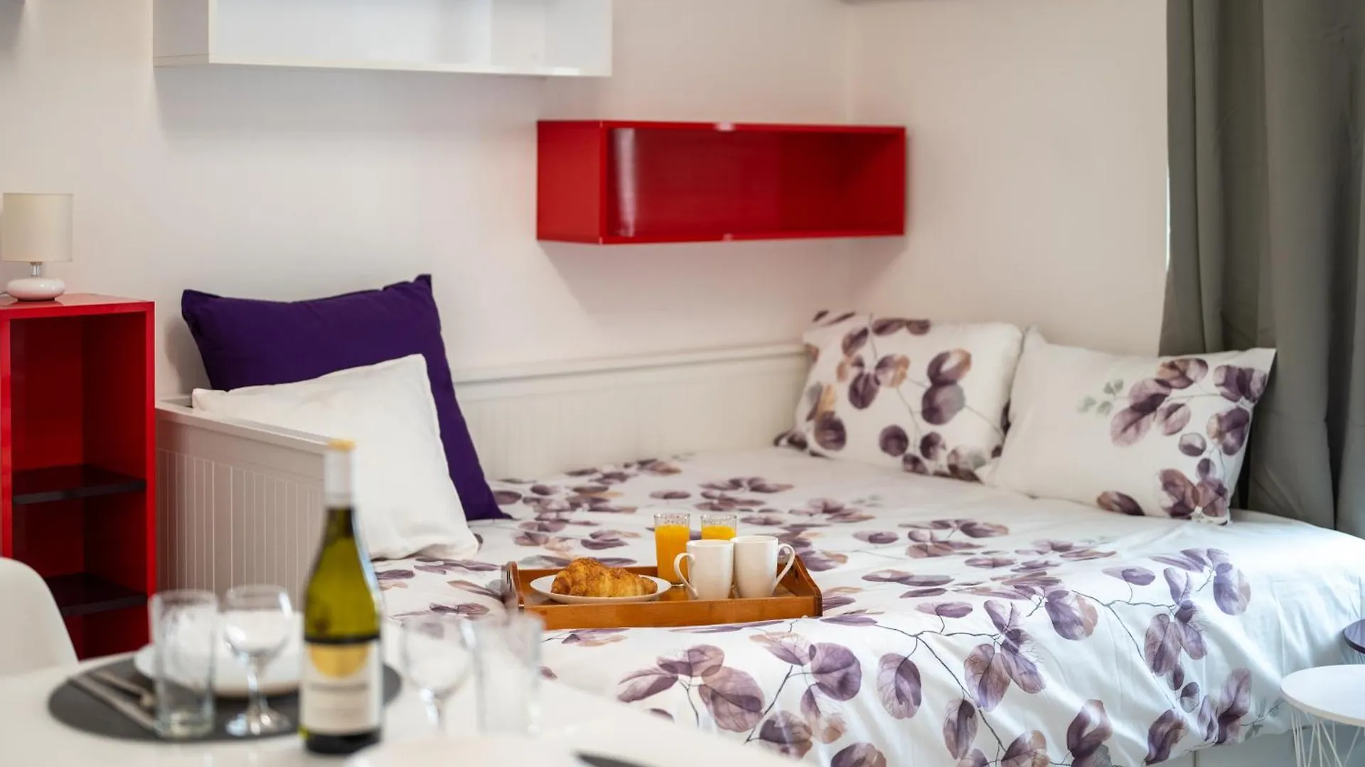 Ferienwohnung Colorful Studio With Balcony - Free Parking Sofia