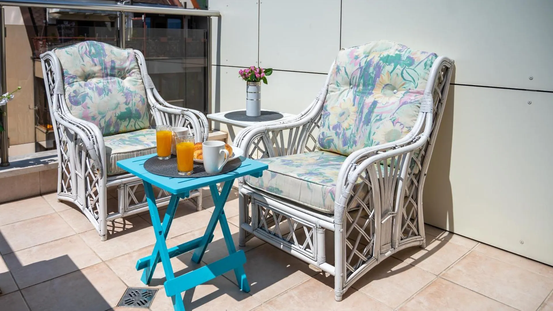 Ferienwohnung Colorful Studio With Balcony - Free Parking Sofia