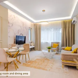 Super Stylish & With Shared Terrace By Flat Mаnager Apartment