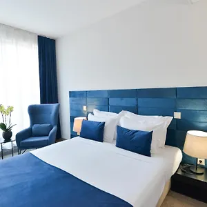 4* Szálloda Art Plaza