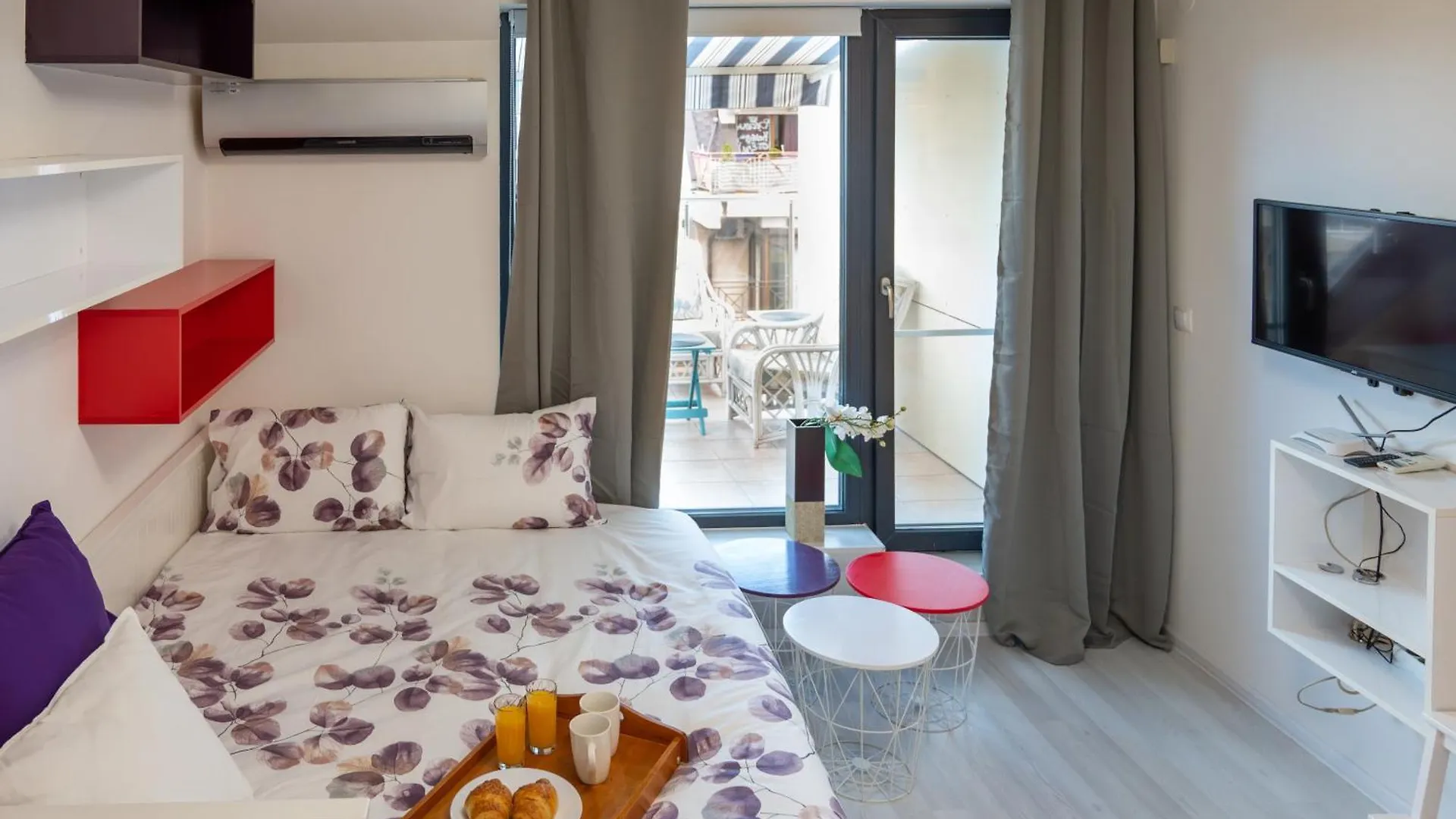 Colorful Studio With Balcony - Free Parking Apartment Sofia Bulgaria